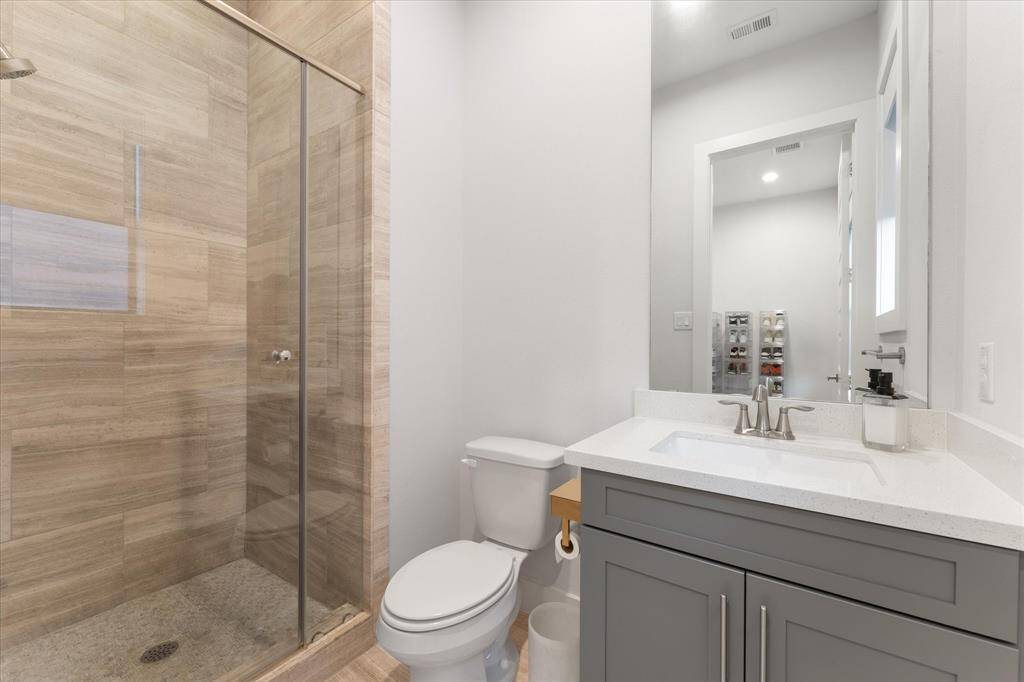 3rd Floor Bedroom ensuite Bathroom