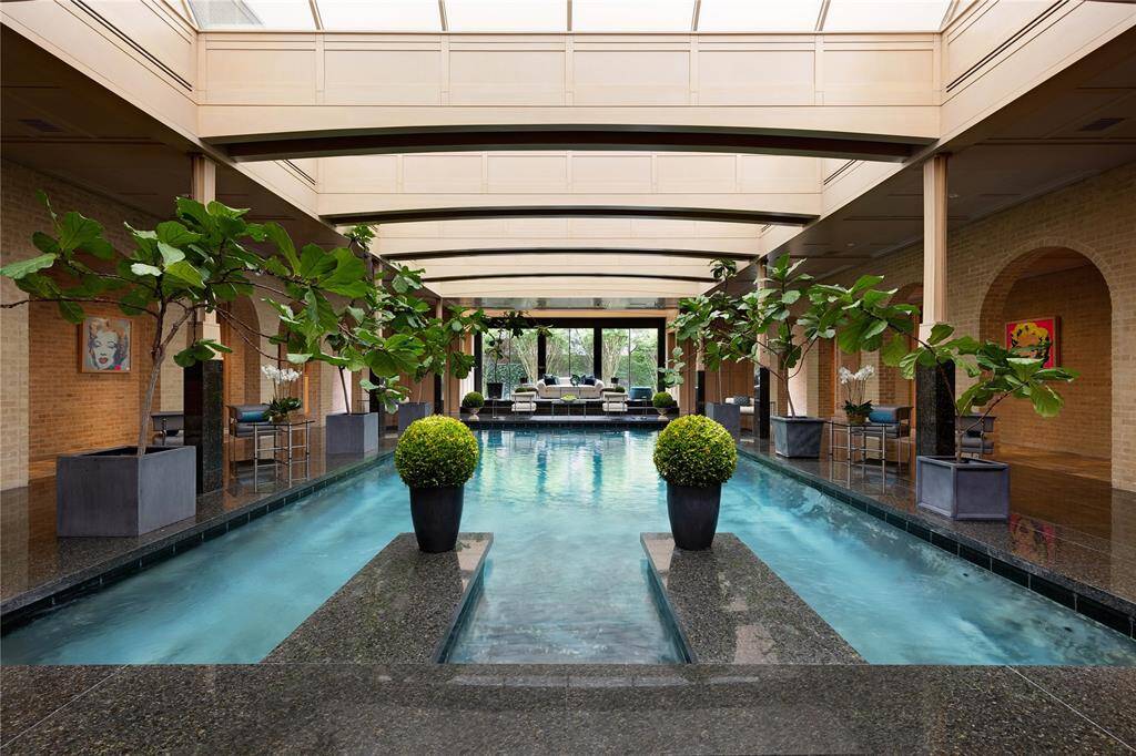 Pool Atrium