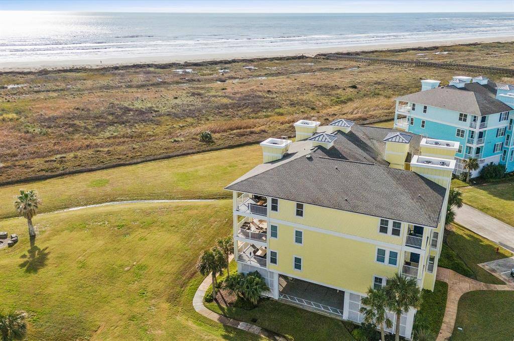 PREMIER top floor views of the Gulf! Notice the walking trails throughout the neighborhood!