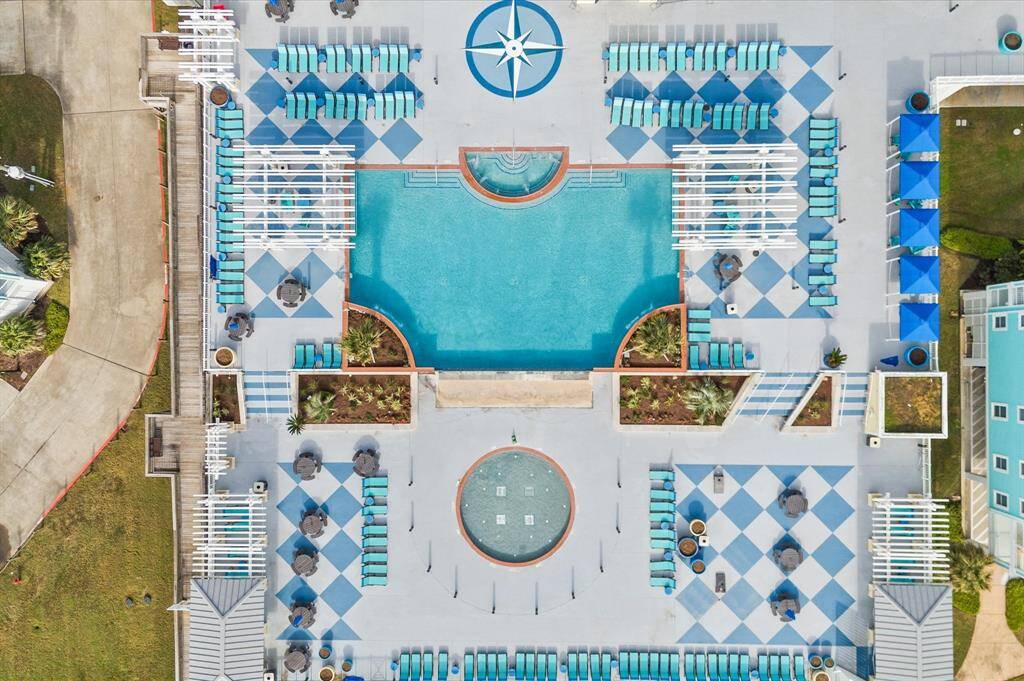 The best place to relax on the island! So many amenities - pools, hot tub, restaurant, snack bar, gym, gift shop, game room, bike rentals, grill station!