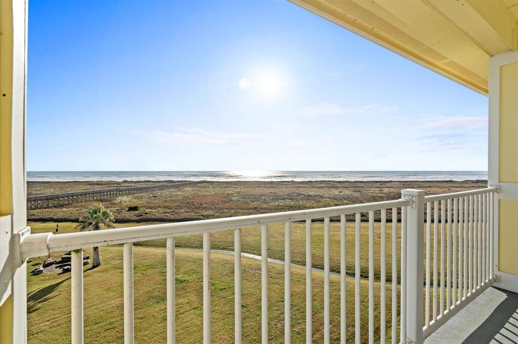 WOW! Look at that amazing top floor penthouse 180 degree OCEAN view! Notice the beach walkover conveniently located steps away! The Beach Club is nearby as well! Sea Grace is a 5 star LUX property!