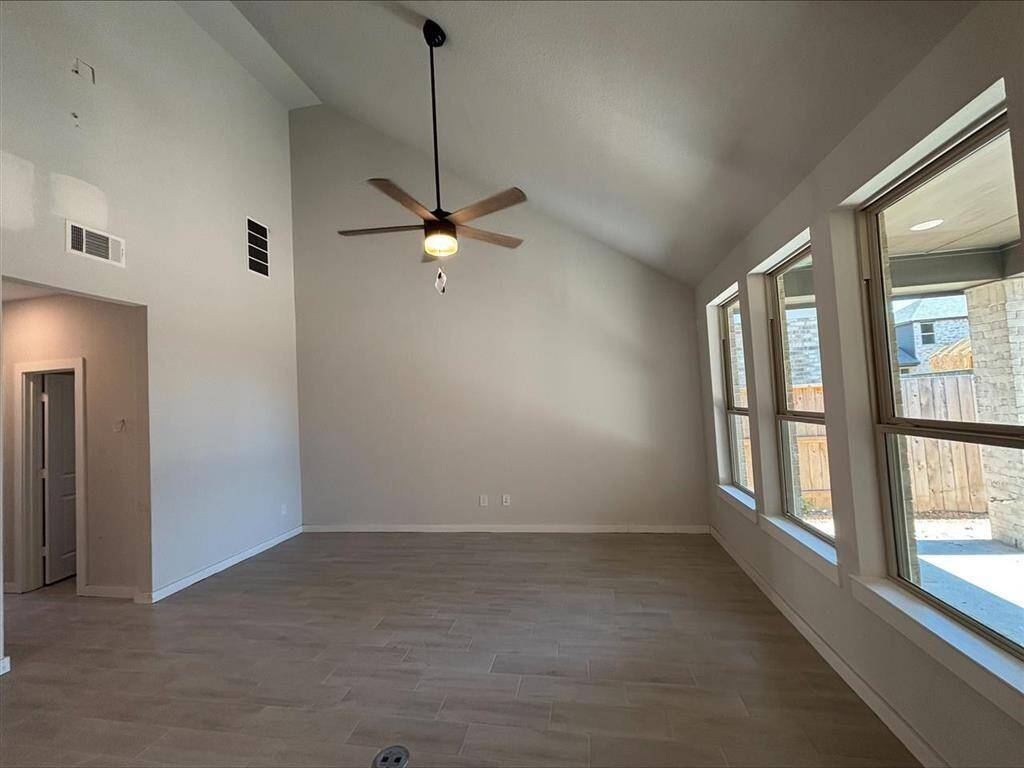 Nice High Ceilings!