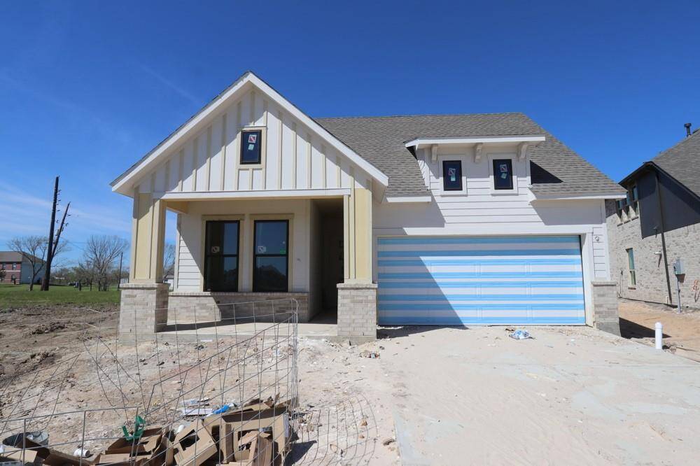 Welcome to The Carolcrest by David Weekley Homes. **HOME ESTIMATED TO BE COMPLETE MAY 2025**