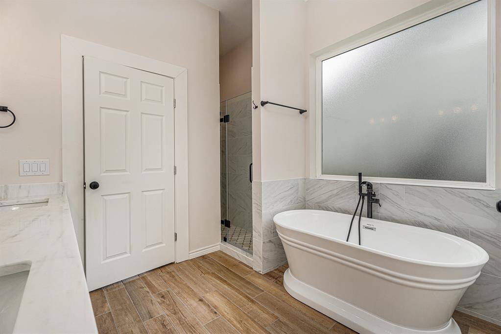 View of primary tub