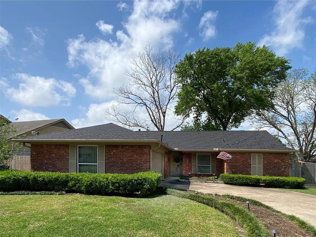 wo car attached garage and plenty of driveway space for your guests.