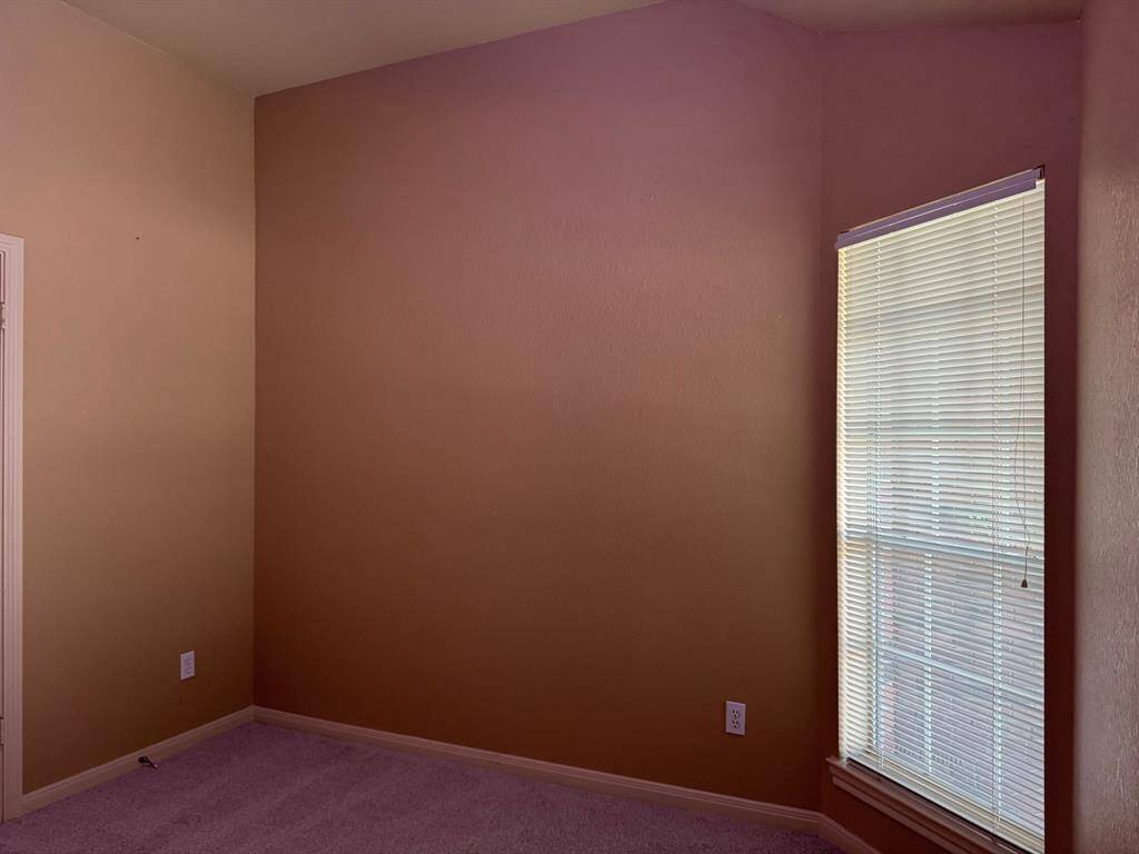 Bed 1 (paint is a nuetral color.. not pink!