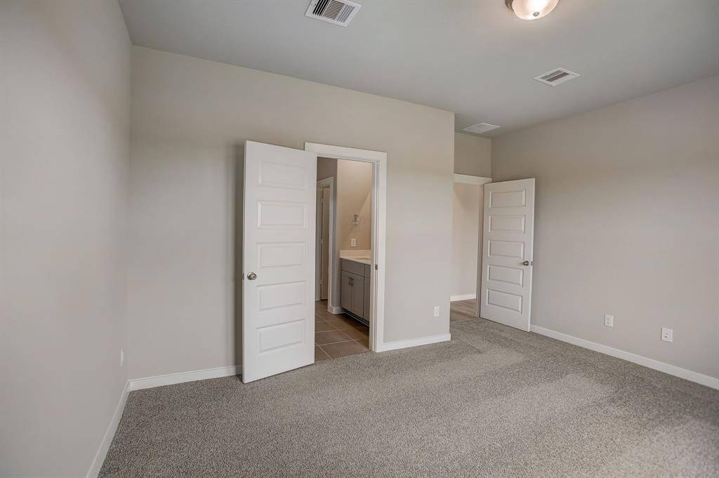 Photo is not of the actual home but is an inspirational photo of builder’s model home and may depict options, furnishings, and/or decorator features that are not included.