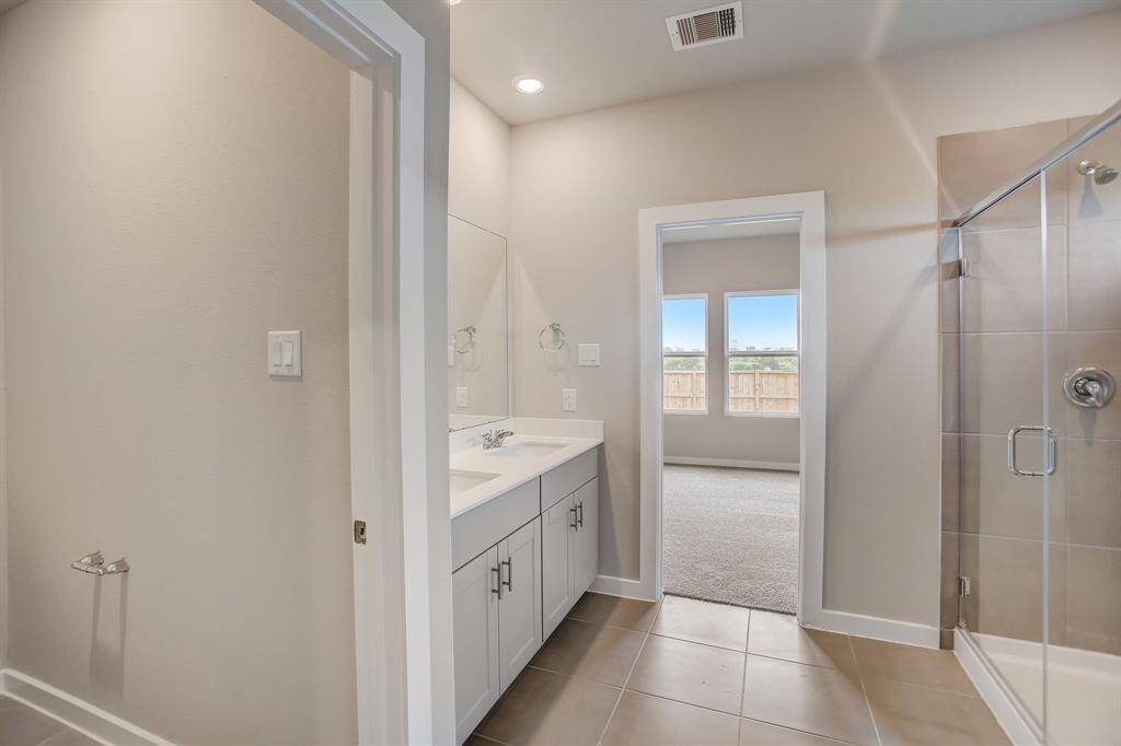 Photo is not of the actual home but is an inspirational photo of builder’s model home and may depict options, furnishings, and/or decorator features that are not included.