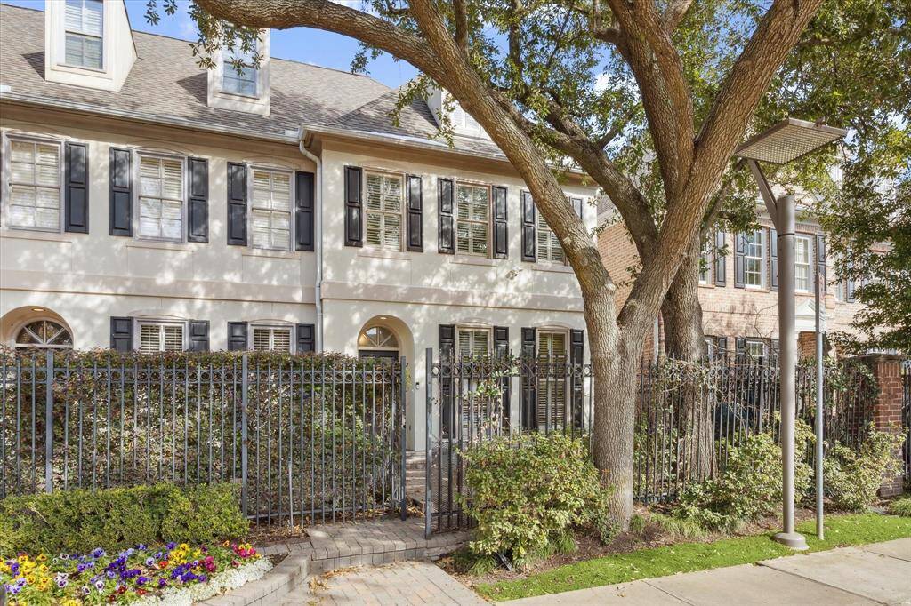 Beautifully updated townhome in highly desirable location!