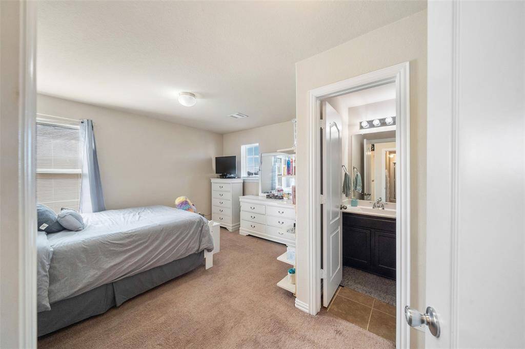 Bedroom #2 with Private bathroom