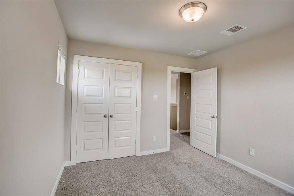 Photo is not of the actual home but is an inspirational photo of builder’s model home and may depict options, furnishings, and/or decorator features that are not included.