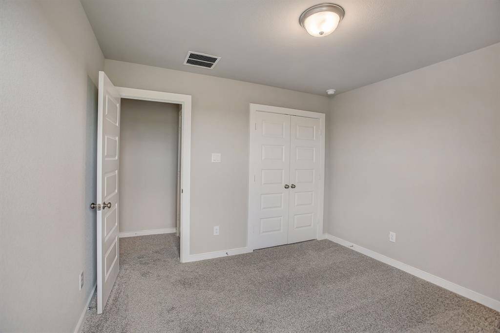 Photo is not of the actual home but is an inspirational photo of builder’s model home and may depict options, furnishings, and/or decorator features that are not included.