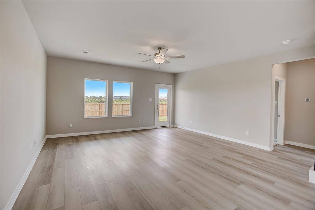 Photo is not of the actual home but is an inspirational photo of builder’s model home and may depict options, furnishings, and/or decorator features that are not included.