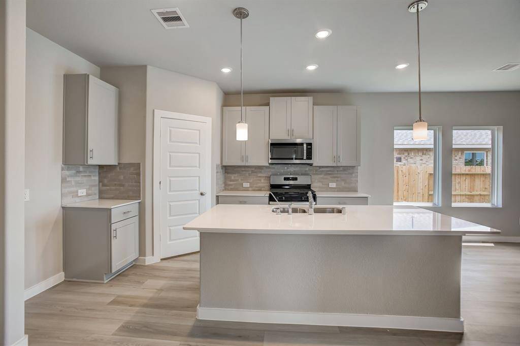 Photo is not of the actual home but is an inspirational photo of builder’s model home and may depict options, furnishings, and/or decorator features that are not included.