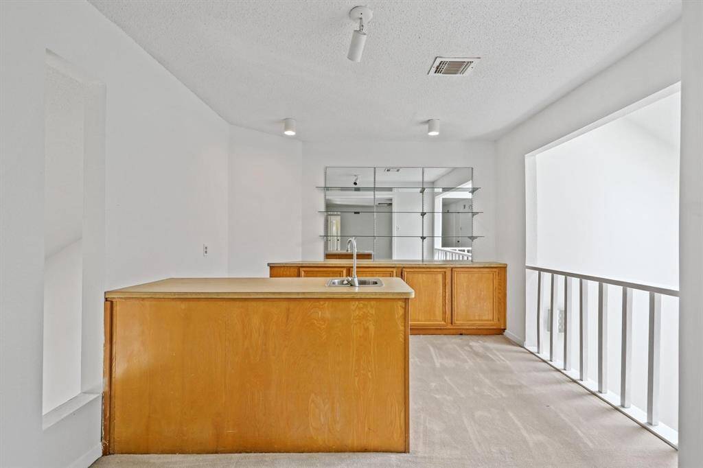 Wet Bar Area