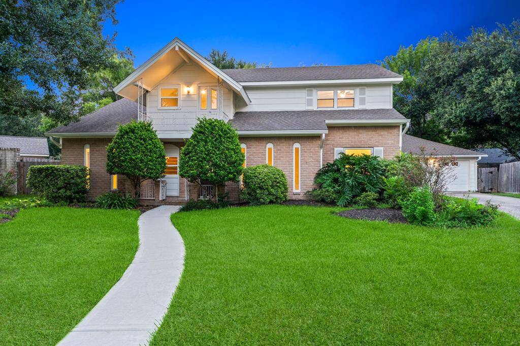 Located on a quiet cut-de-sac street!