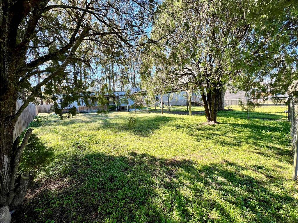 Very Spacious Front Yard.