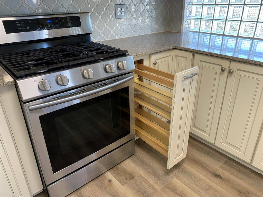 Spice rack
