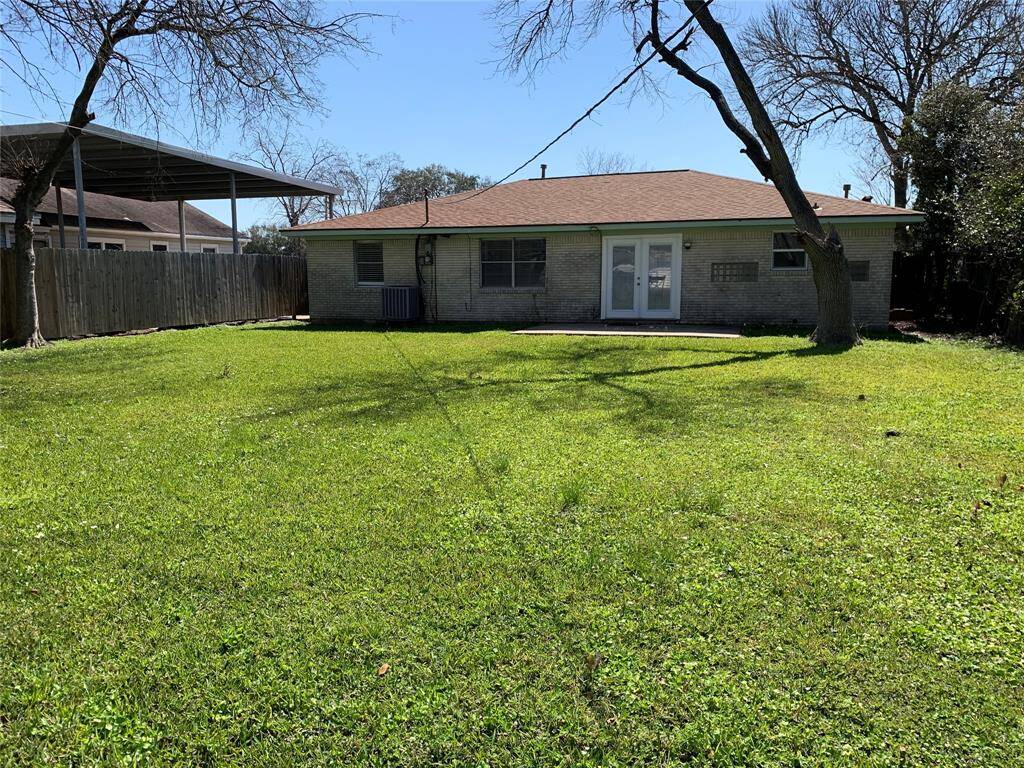 Lot size is over 1/4 acre