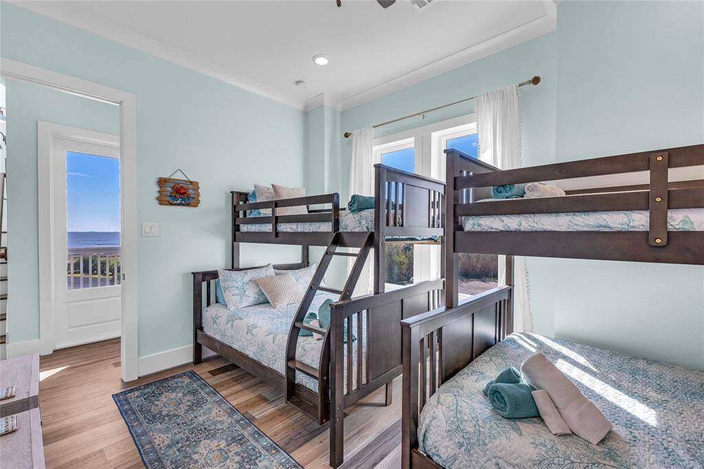 House comes fully furnished!