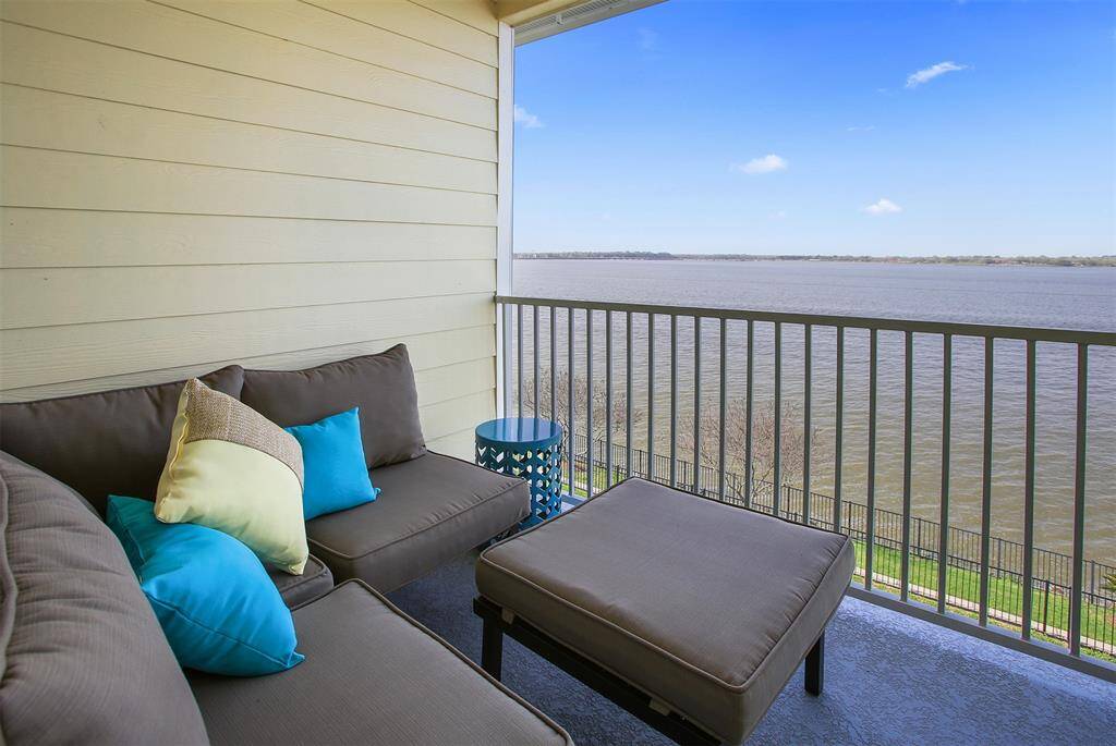 Master balcony overseeing the Lake