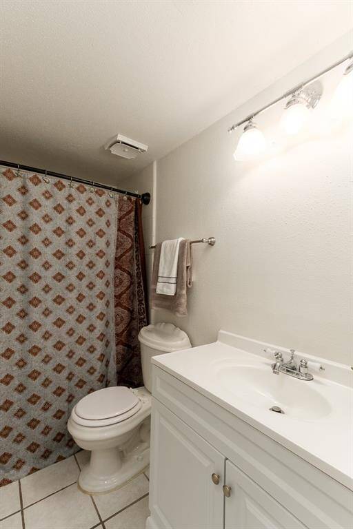 This home has a Full bathroom downstairs!
