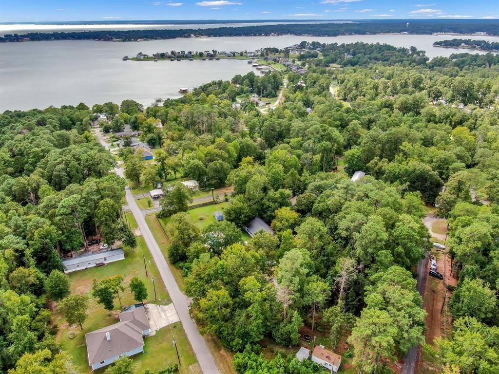Lake Livingston is a short walk and the marina is easy to dock your boat!