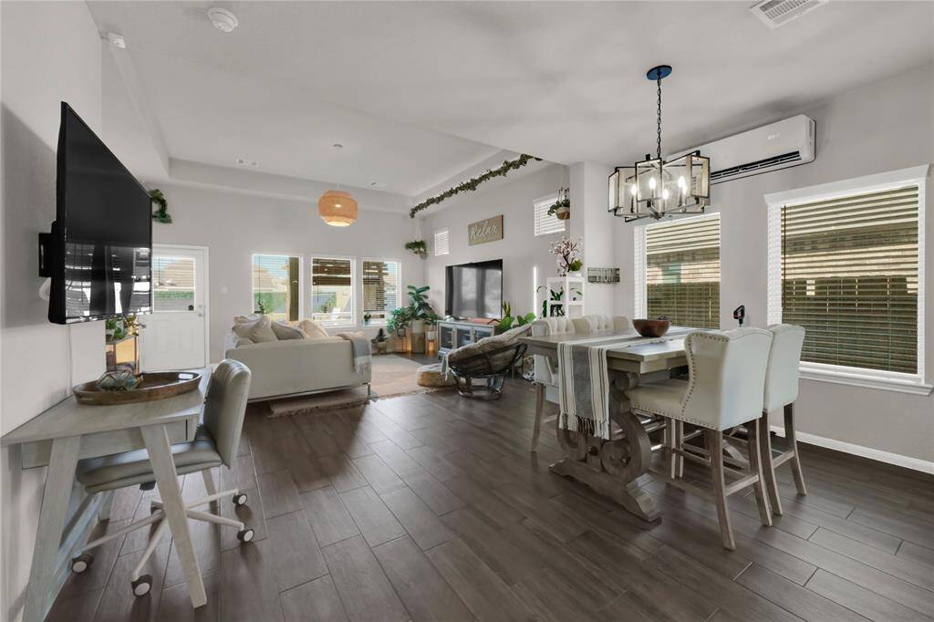 Eat in dining open to living room