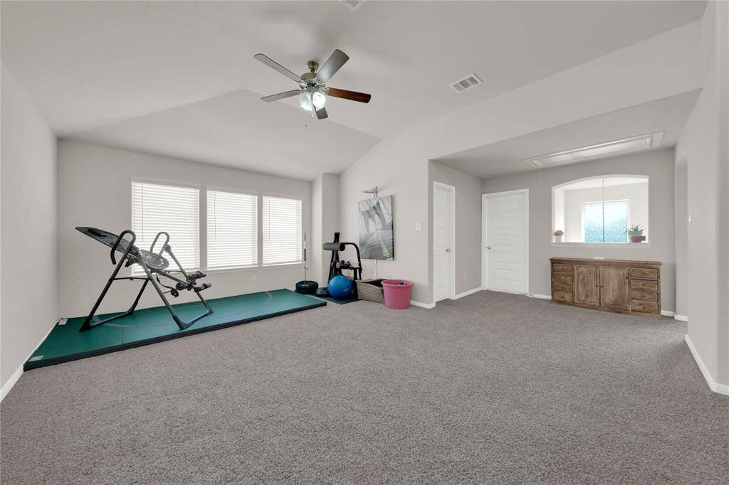 Massive gameroom, media room or home gym
