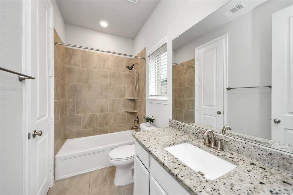 Downstairs Guest Room Bathroom