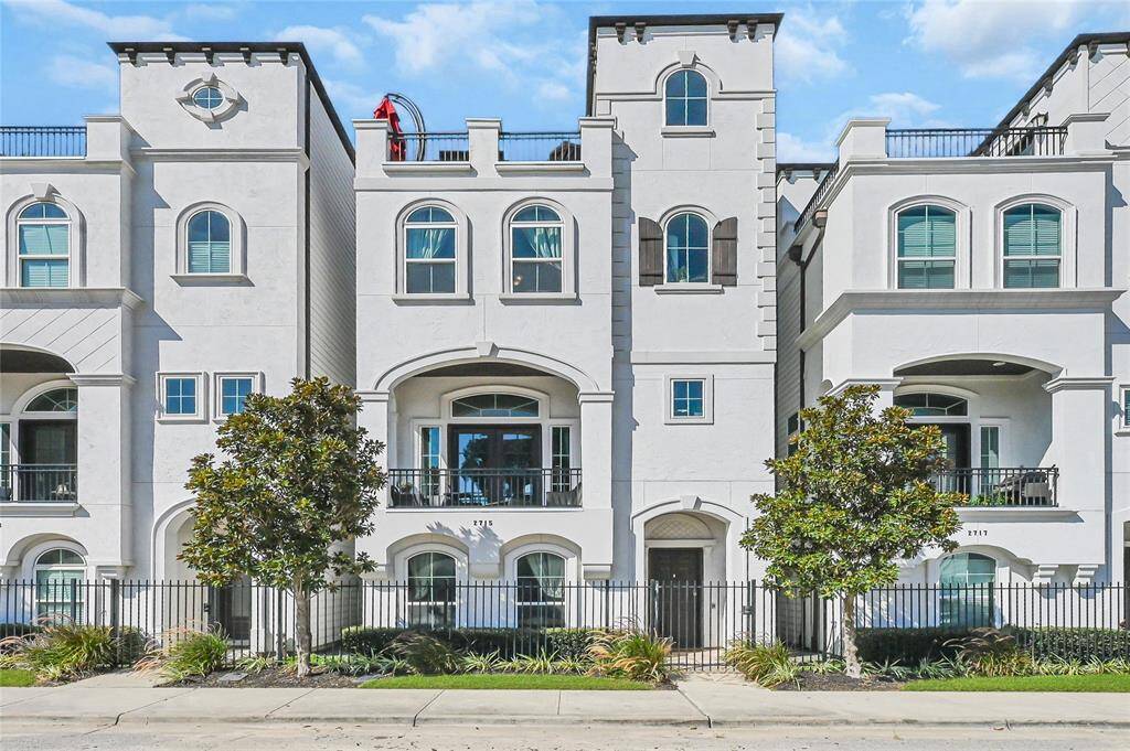 Gorgeous Stucco exterior