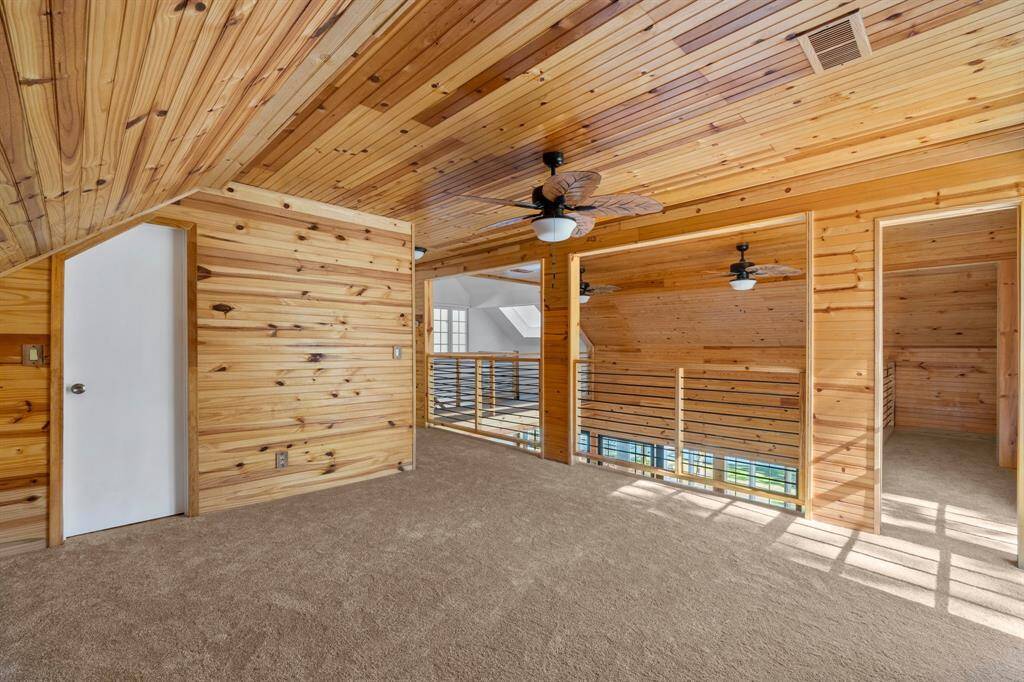 3rd floor loft/game room