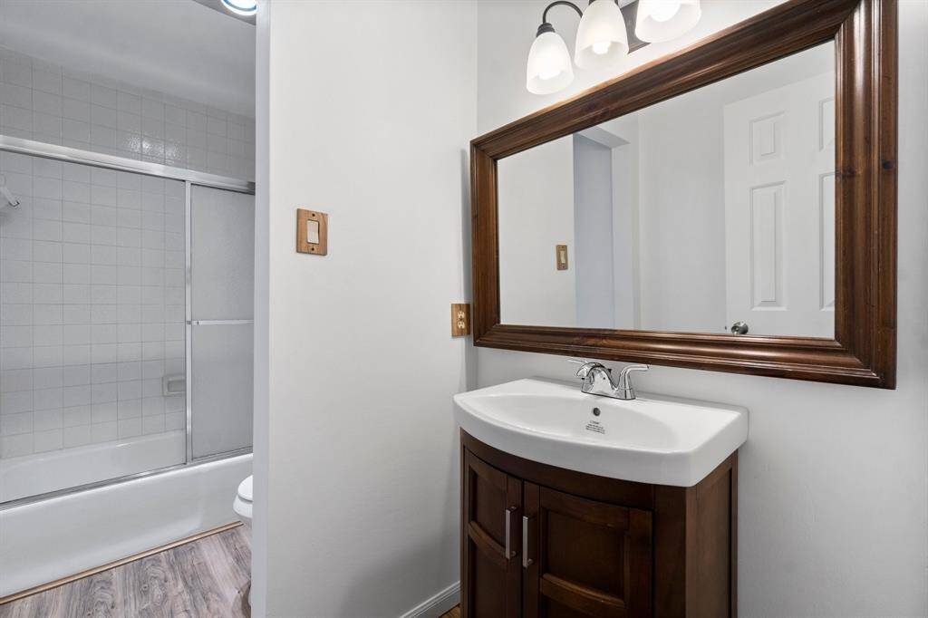 Bathroom located on the 3rd floor.