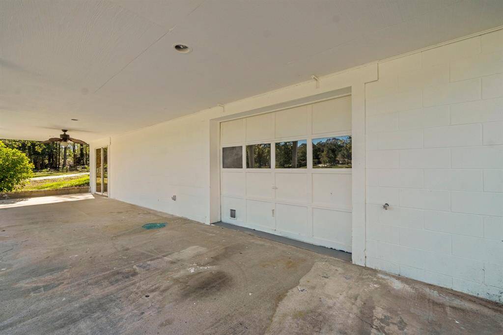 1 Car oversized garage