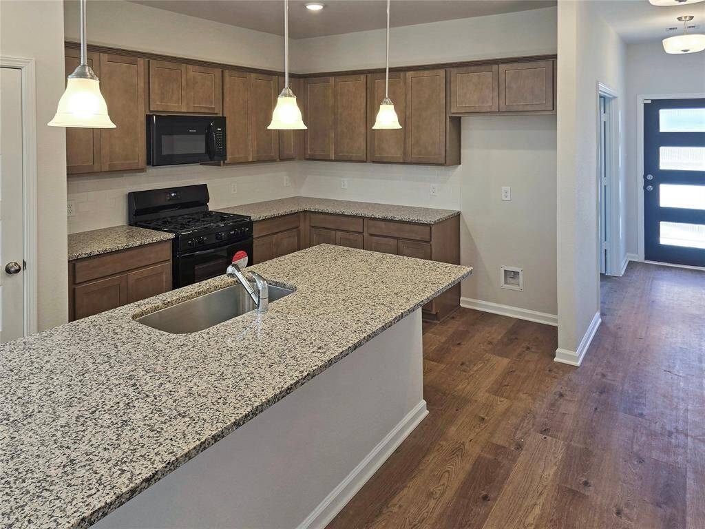 The Oakshire II- Kitchen.