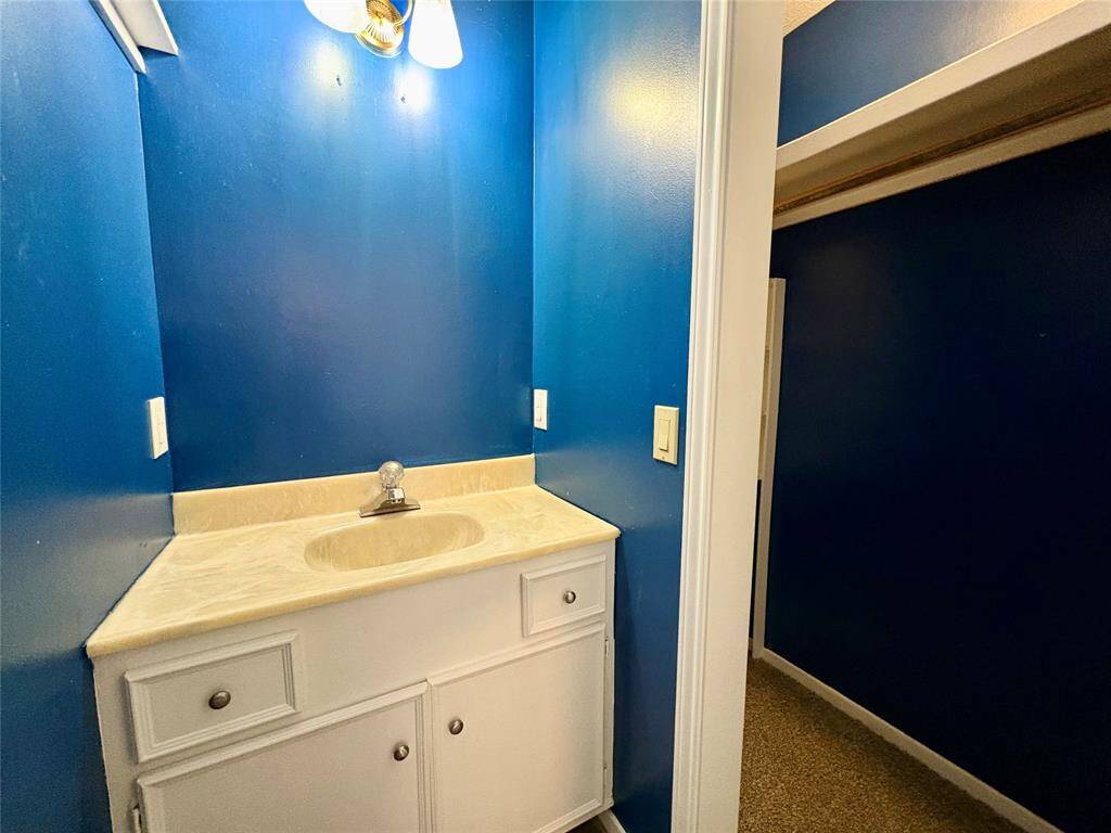 Full Bath with closet
