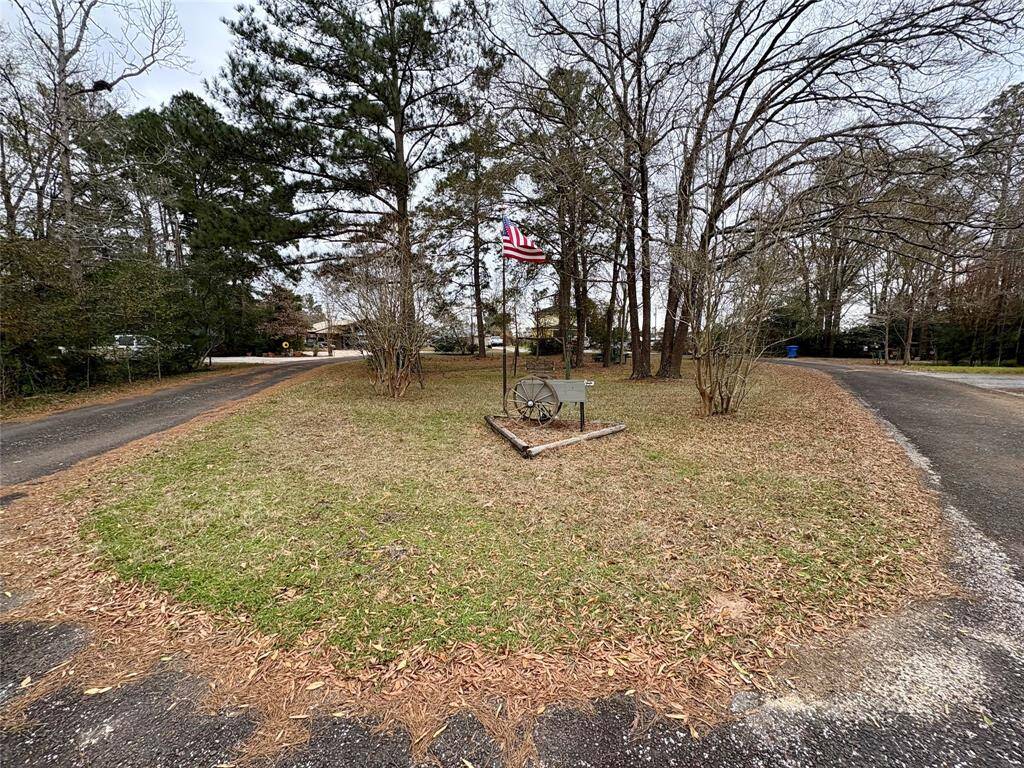 Beautiful view of small park in the Cul-de-sac. Front of Home.