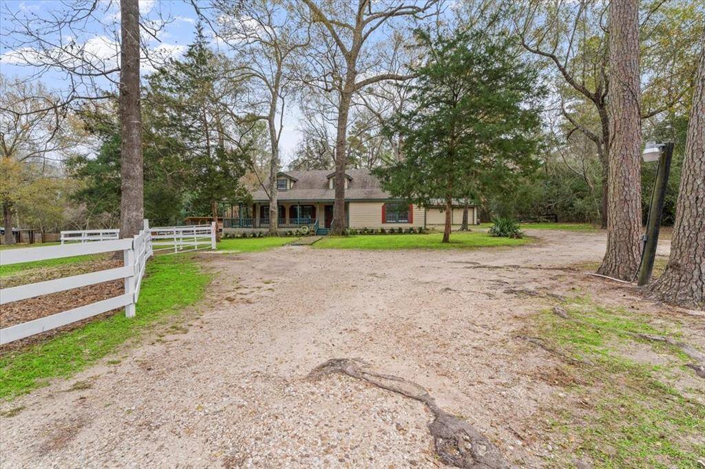Part of the propety is fenced in to the left as owner was using as pasture..