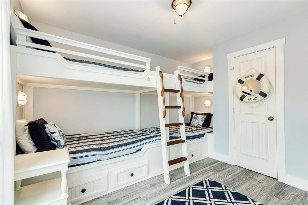 2nd bedroom made into "crews" quarters with inline bunk beds for 4 persons.