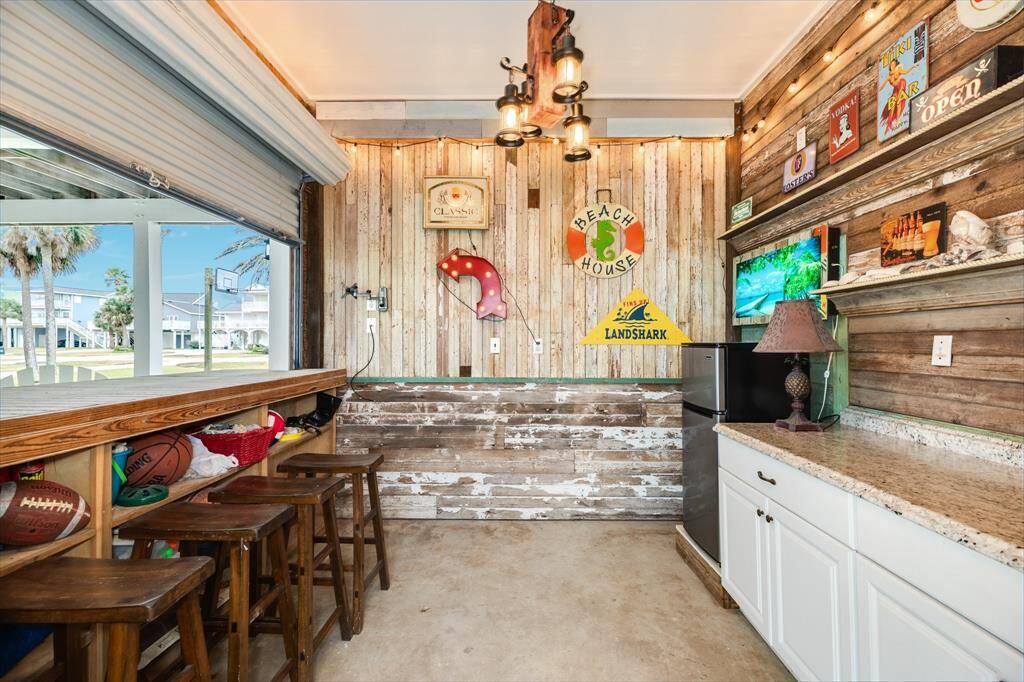 Interior view of the tiki bar. The tiki bar also has a sink with running hot & cold water.