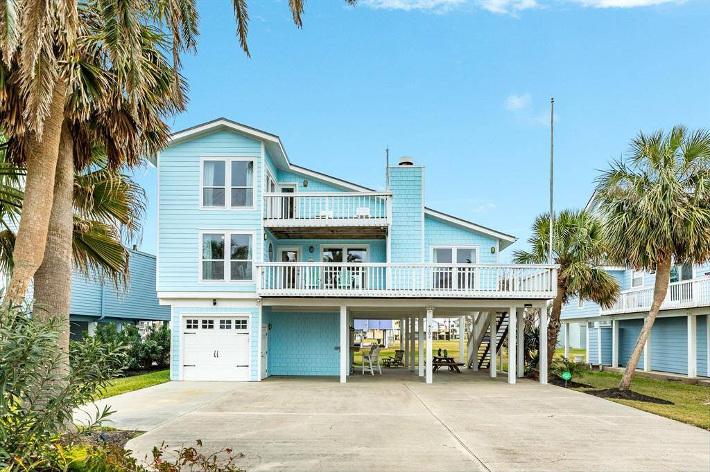 Schedule your visit today to this beach cottage in Pirates Beach.