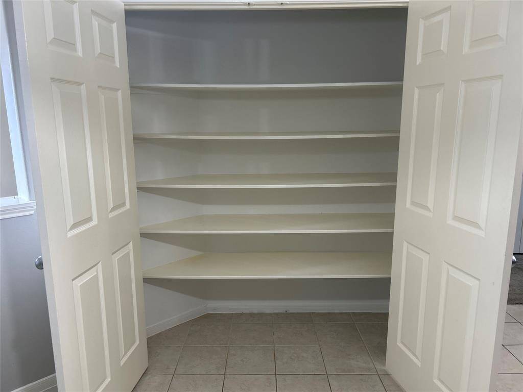 KITCHEN PANTRY