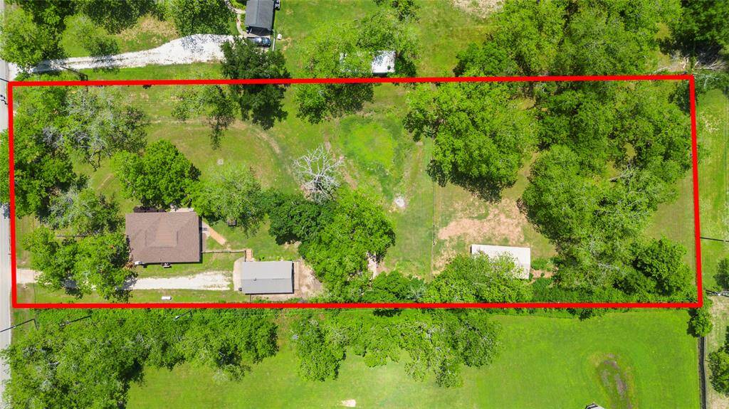 Overhead centered aerial view, again shpwing approximate boundaries.