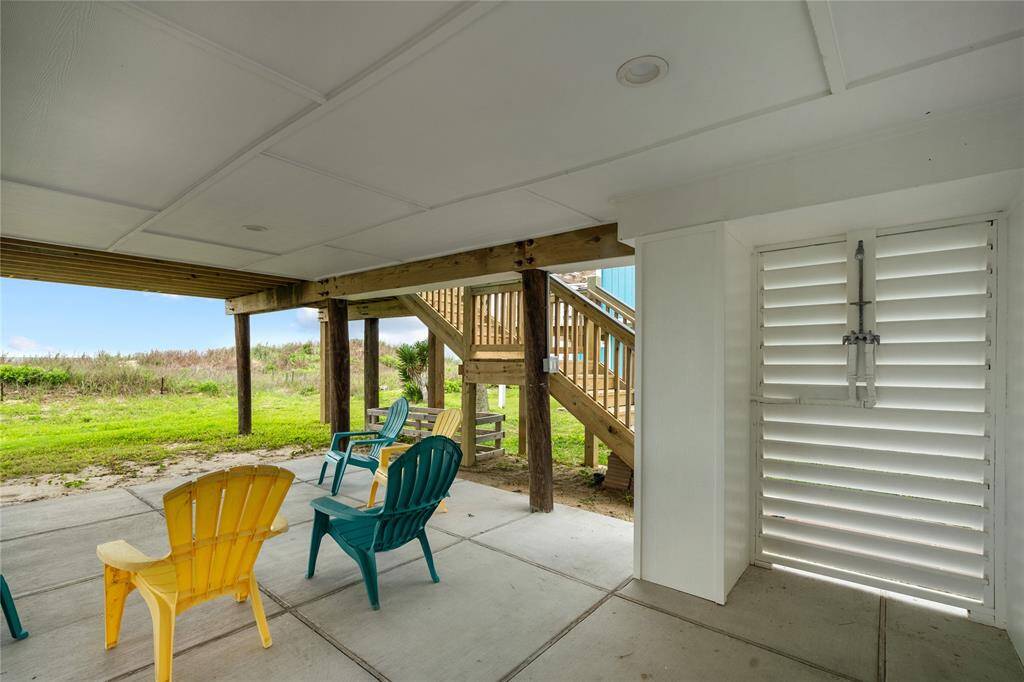 Large downstairs area for entertaining. The outdoor shower is also a great feature if you are an investor, or home owner starting a short term rental.