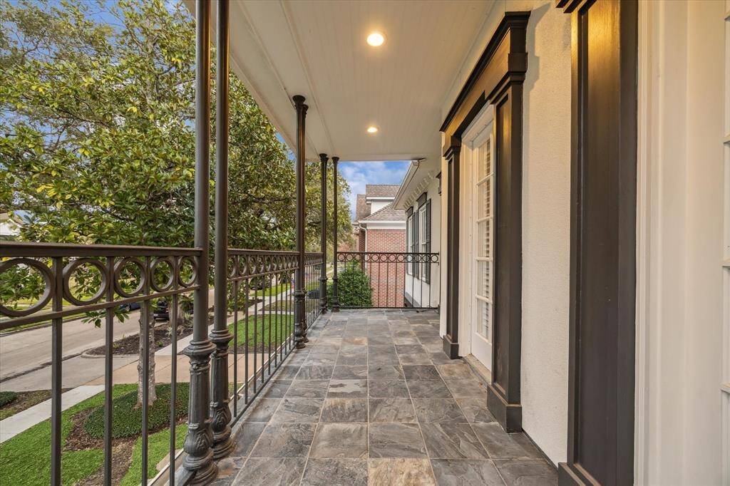 Balcony access from the 2nd bedroom.