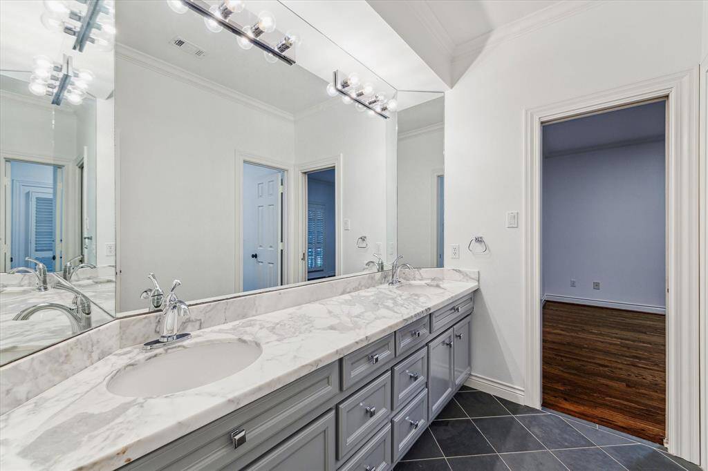Jack & Jill Bathroom for 2nd & 3rd floor bedroom