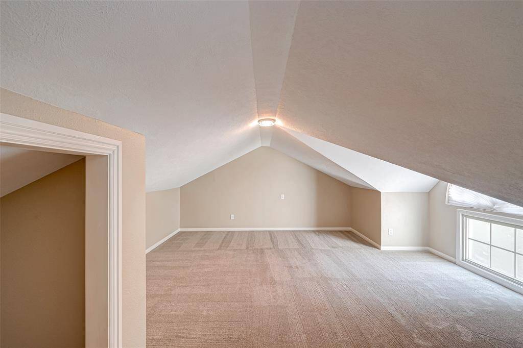 The "Flex" Room or Extra Room is a spacious air-conditioned living area situated above the porte-cochère. It spans 16.5x15.10 and offers a window with a view overlooking the driveway. Additionally, it includes a convenient storage closet, adding functionality to this versatile space.