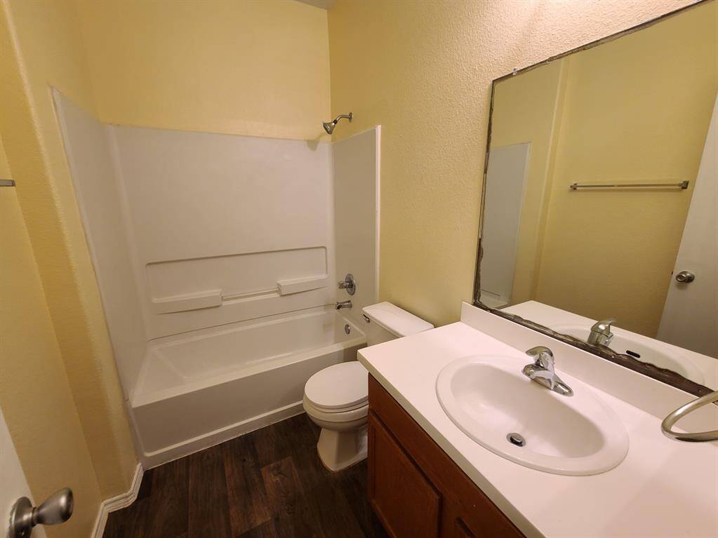 Secondary full bath.