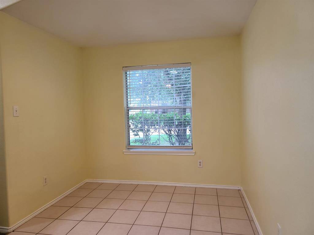 Dining room.