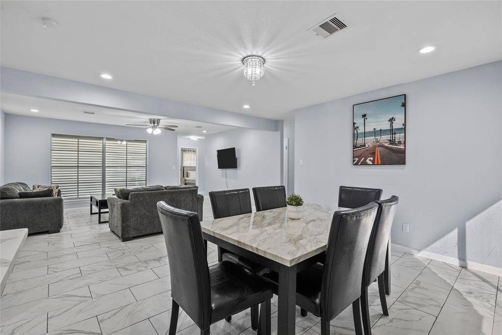 Open and Bright Layout